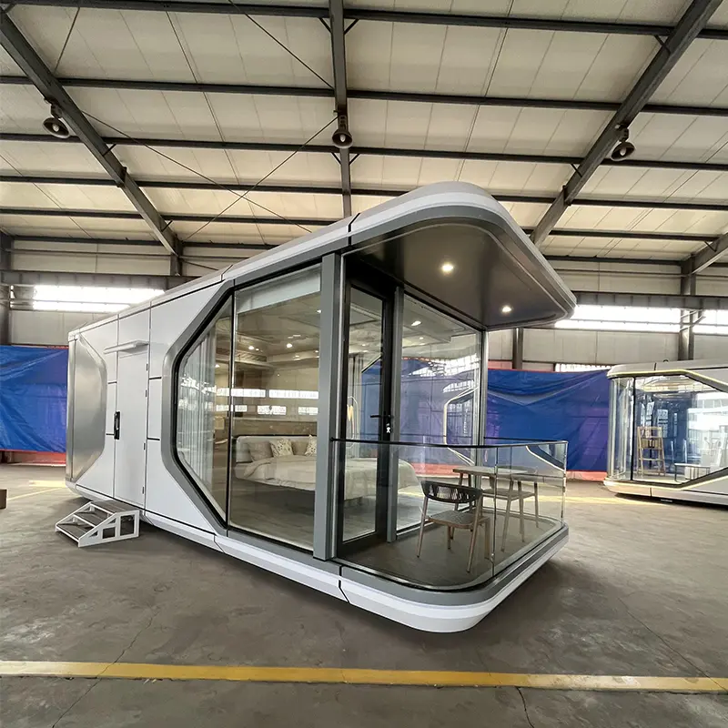 K7 Space Capsule Pod z balkonom