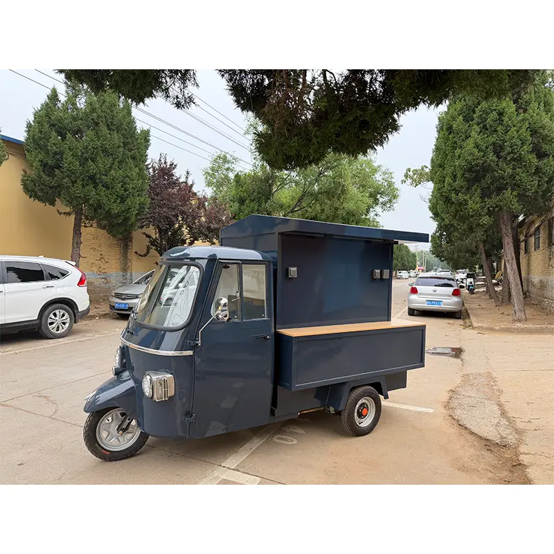 Kombi za hitro prehrano Piaggio s stranskim odpiranjem